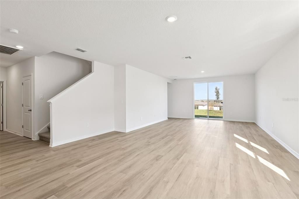 For Sale: $346,330 (4 beds, 2 baths, 2503 Square Feet)