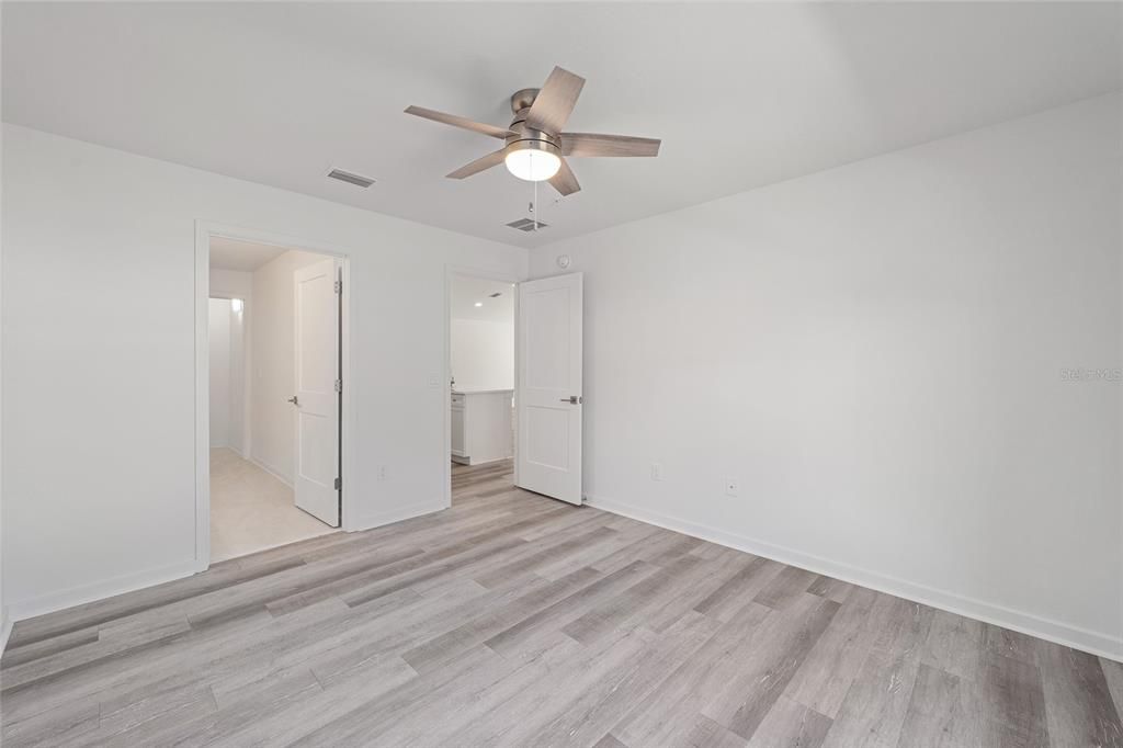 For Rent: $1,975 (3 beds, 2 baths, 1350 Square Feet)