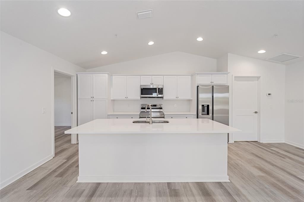 For Rent: $1,975 (3 beds, 2 baths, 1350 Square Feet)