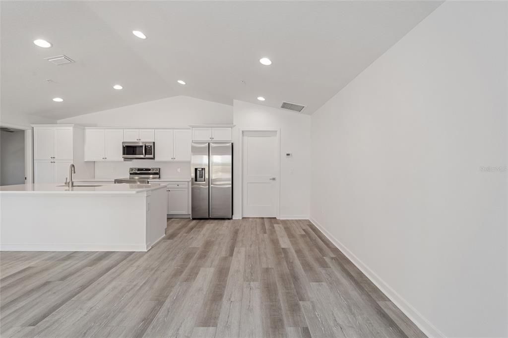 For Rent: $1,975 (3 beds, 2 baths, 1350 Square Feet)