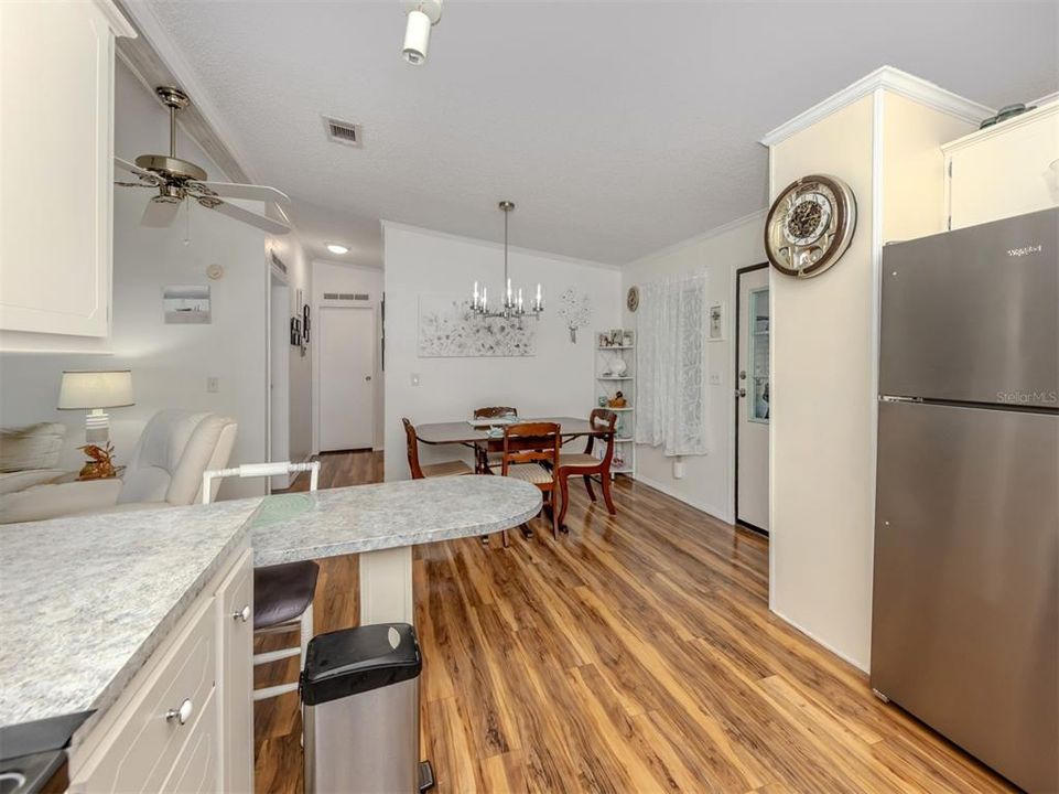 Activo con contrato: $154,900 (2 camas, 2 baños, 935 Pies cuadrados)