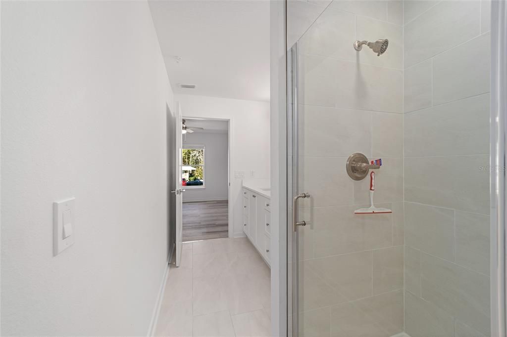 For Rent: $1,975 (3 beds, 2 baths, 1350 Square Feet)