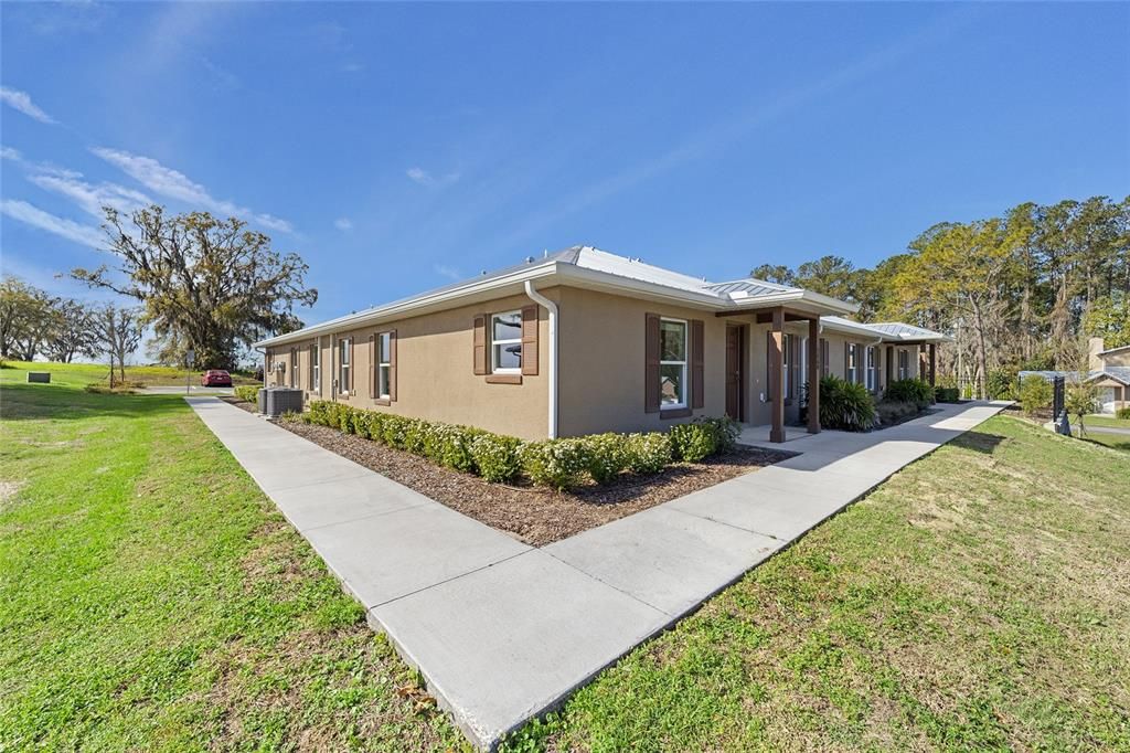 For Rent: $1,975 (3 beds, 2 baths, 1350 Square Feet)