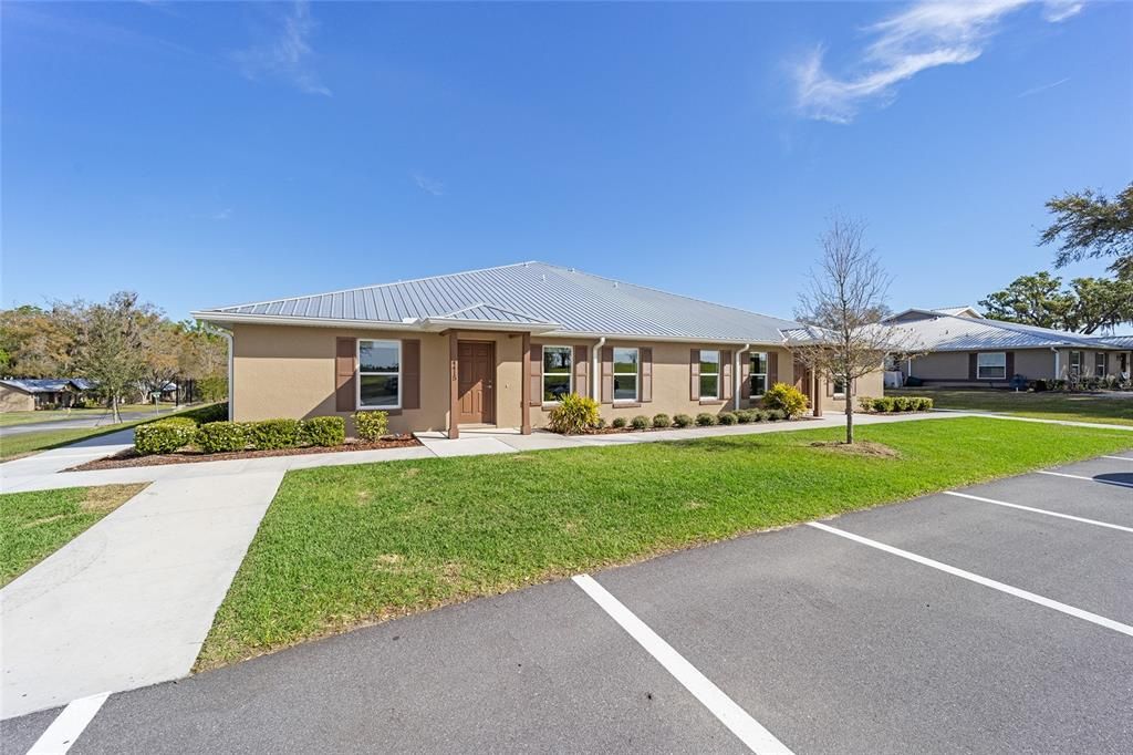 For Rent: $1,975 (3 beds, 2 baths, 1350 Square Feet)