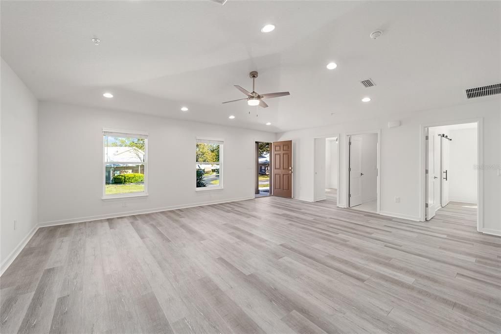 For Rent: $1,975 (3 beds, 2 baths, 1350 Square Feet)
