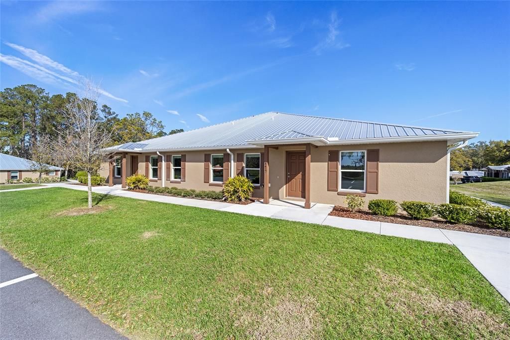 For Rent: $1,975 (3 beds, 2 baths, 1350 Square Feet)