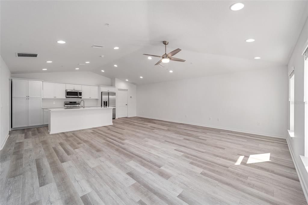 For Rent: $1,975 (3 beds, 2 baths, 1350 Square Feet)
