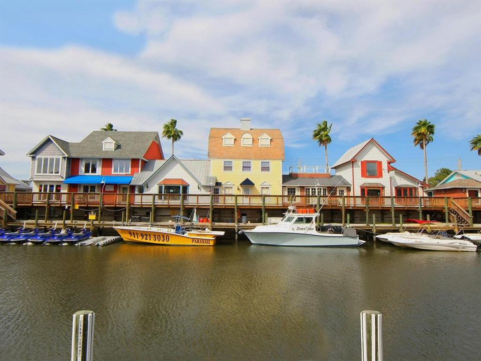 For Sale: $4,995,000 (6 beds, 5 baths, 4015 Square Feet)