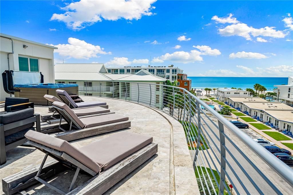 For Sale: $4,995,000 (6 beds, 5 baths, 4015 Square Feet)