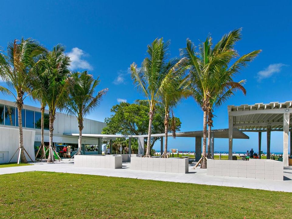 For Sale: $4,995,000 (6 beds, 5 baths, 4015 Square Feet)