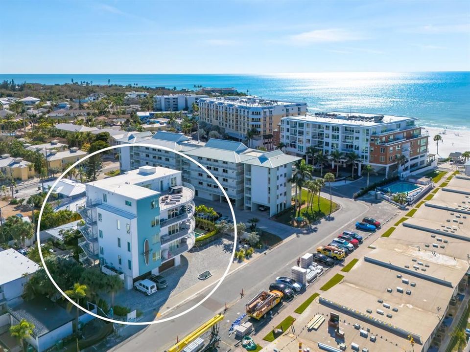 For Sale: $4,995,000 (6 beds, 5 baths, 4015 Square Feet)