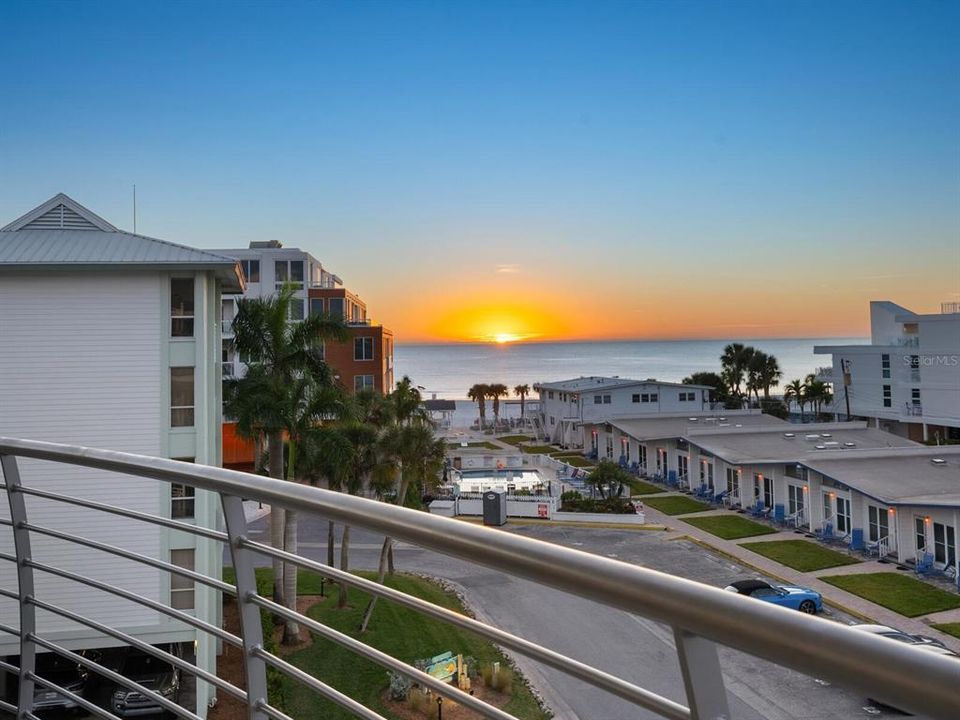 For Sale: $4,995,000 (6 beds, 5 baths, 4015 Square Feet)