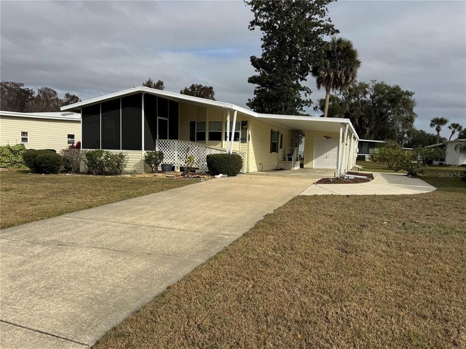Active With Contract: $157,000 (2 beds, 2 baths, 1066 Square Feet)