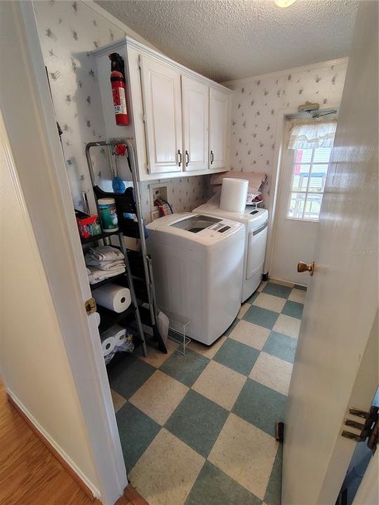 Active With Contract: $157,000 (2 beds, 2 baths, 1066 Square Feet)