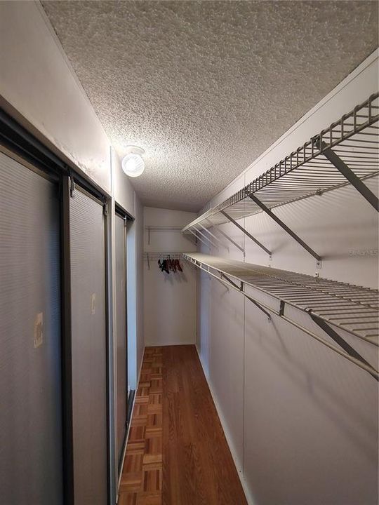 Active With Contract: $157,000 (2 beds, 2 baths, 1066 Square Feet)