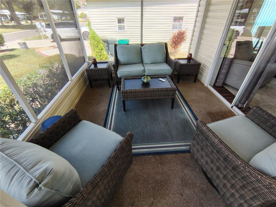 Active With Contract: $157,000 (2 beds, 2 baths, 1066 Square Feet)