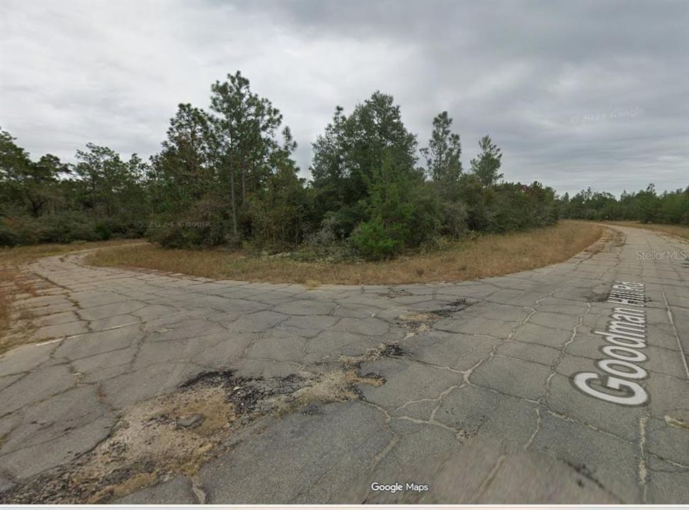 На продажу: $11,900 (0.57 acres)