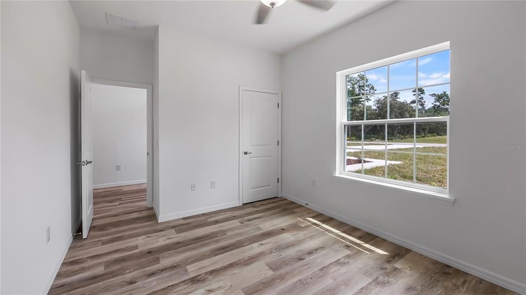 En Venta: $384,900 (4 camas, 2 baños, 1744 Pies cuadrados)
