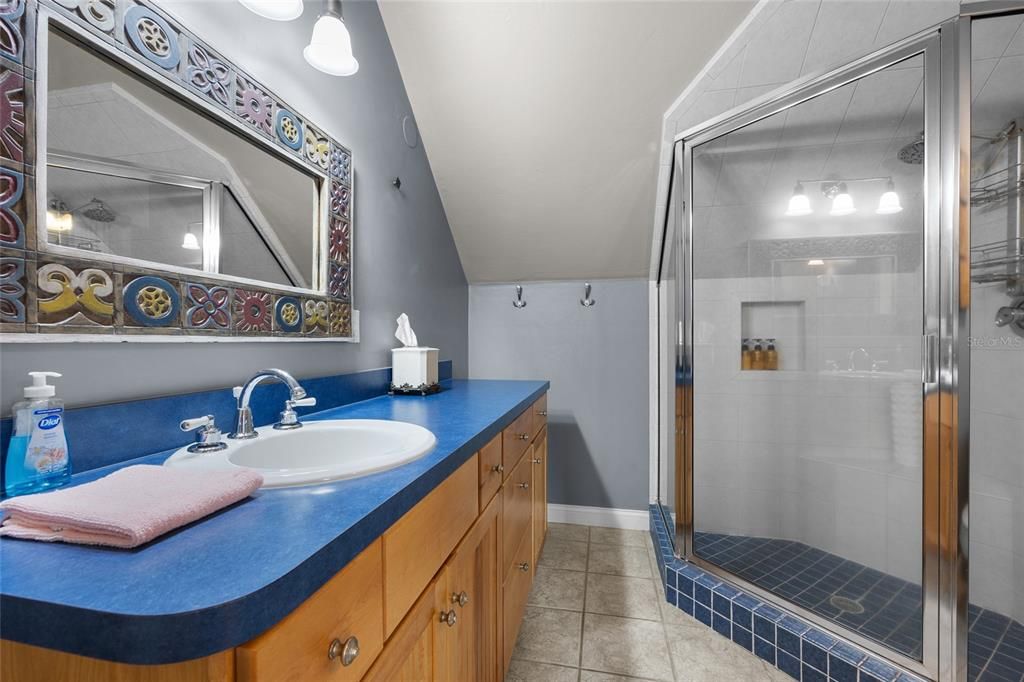 待售: $1,250,000 (7 贝兹, 7 浴室, 5019 平方英尺)