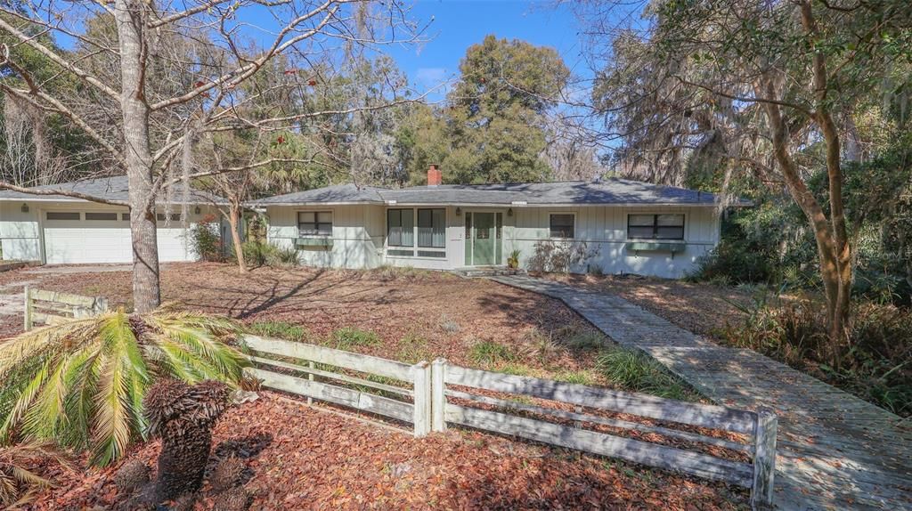 For Sale: $499,000 (3 beds, 3 baths, 2445 Square Feet)