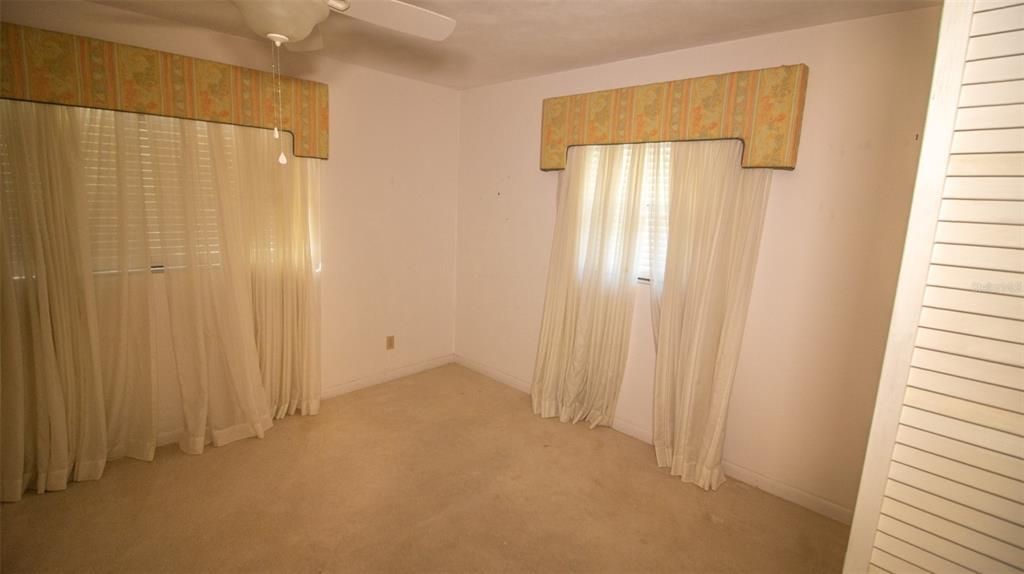 For Sale: $499,000 (3 beds, 3 baths, 2445 Square Feet)