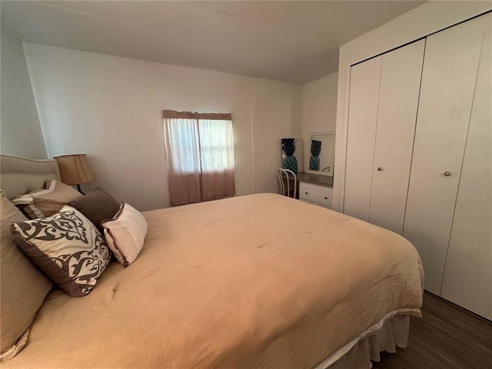 Active With Contract: $69,000 (2 beds, 1 baths, 672 Square Feet)