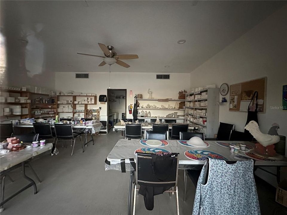 Active With Contract: $69,000 (2 beds, 1 baths, 672 Square Feet)