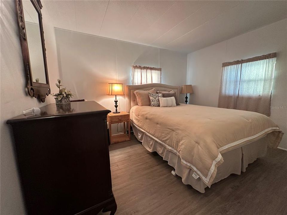 Active With Contract: $69,000 (2 beds, 1 baths, 672 Square Feet)