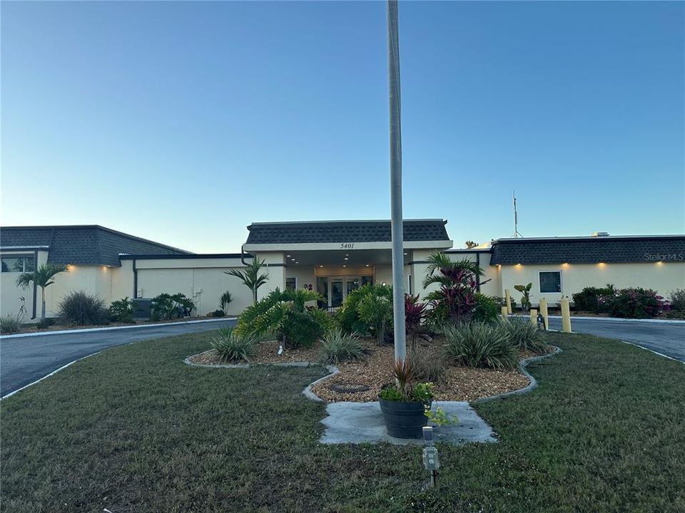 Active With Contract: $69,000 (2 beds, 1 baths, 672 Square Feet)
