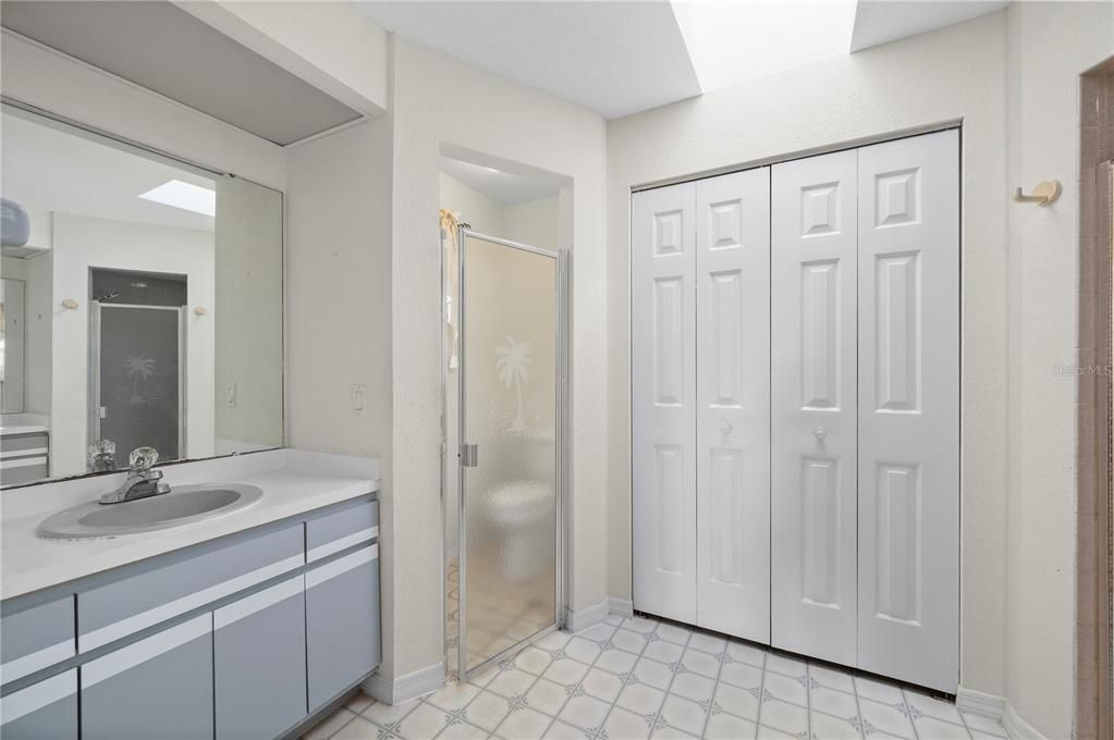Active With Contract: $339,000 (3 beds, 2 baths, 1883 Square Feet)