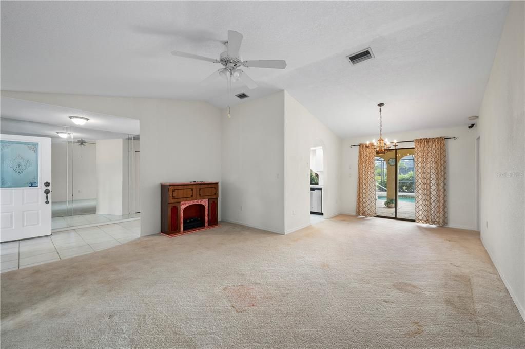 Active With Contract: $339,000 (3 beds, 2 baths, 1883 Square Feet)