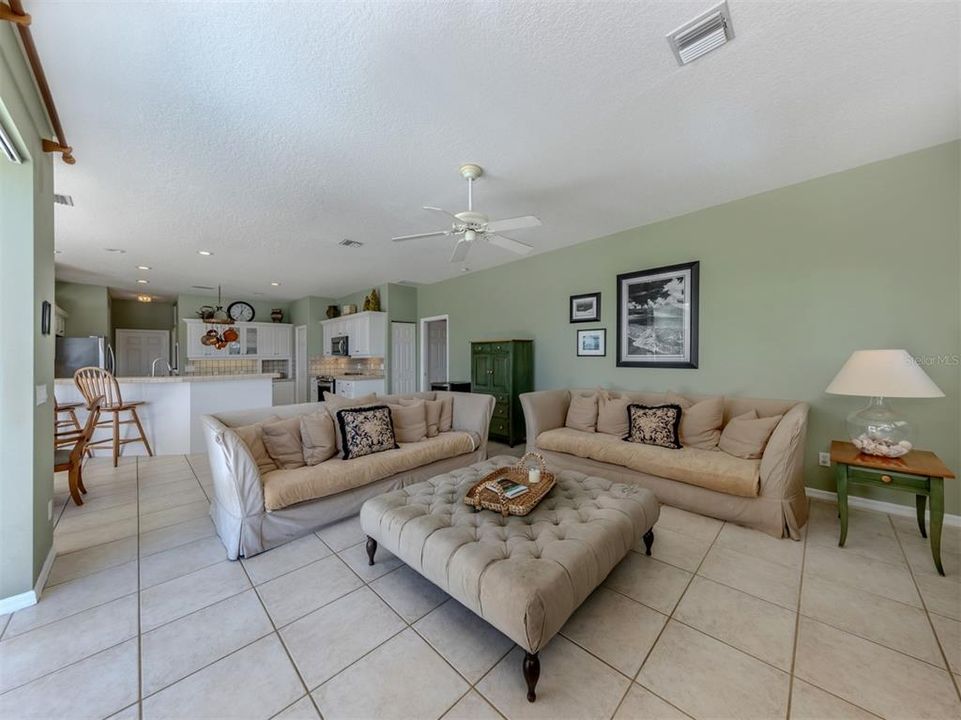 For Sale: $1,625,000 (4 beds, 2 baths, 3602 Square Feet)