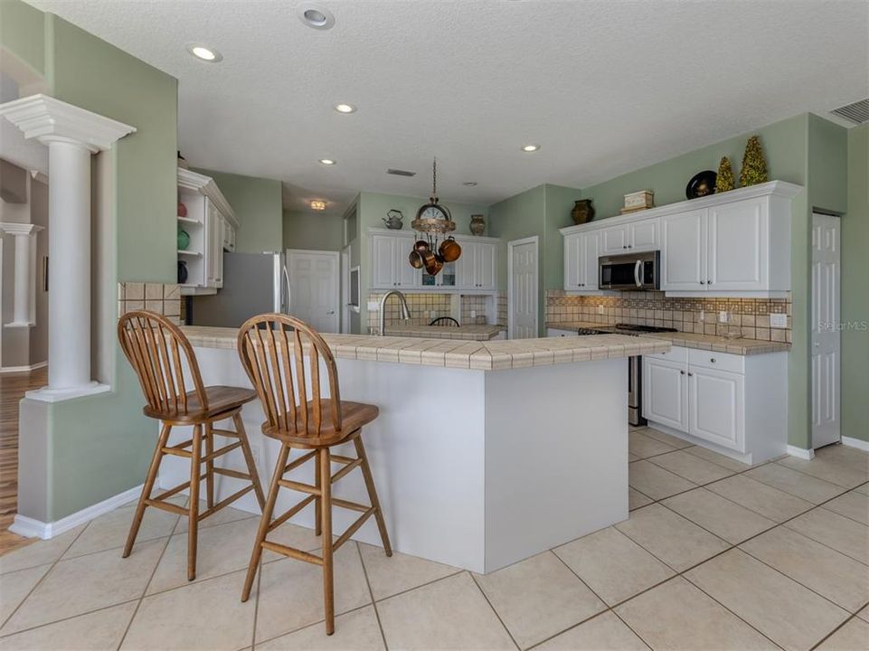 For Sale: $1,625,000 (4 beds, 2 baths, 3602 Square Feet)