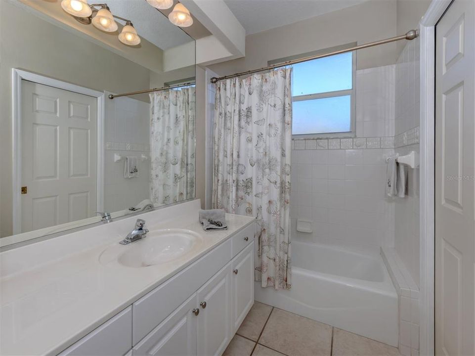 For Sale: $1,625,000 (4 beds, 2 baths, 3602 Square Feet)