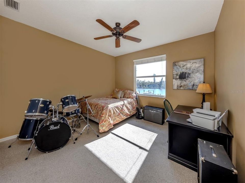 For Sale: $1,625,000 (4 beds, 2 baths, 3602 Square Feet)