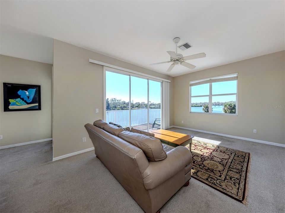 For Sale: $1,625,000 (4 beds, 2 baths, 3602 Square Feet)