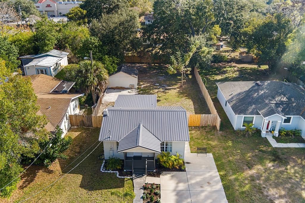Active With Contract: $206,000 (2 beds, 1 baths, 848 Square Feet)