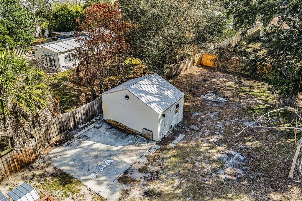 Active With Contract: $206,000 (2 beds, 1 baths, 848 Square Feet)