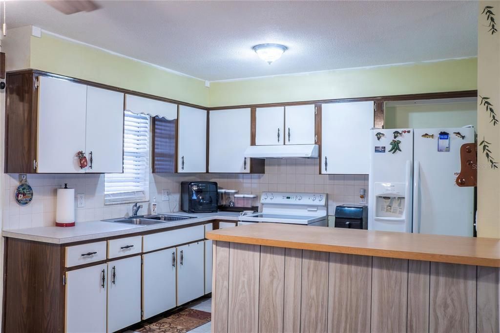На продажу: $200,000 (3 спален, 1 ванн, 1080 Квадратных фут)