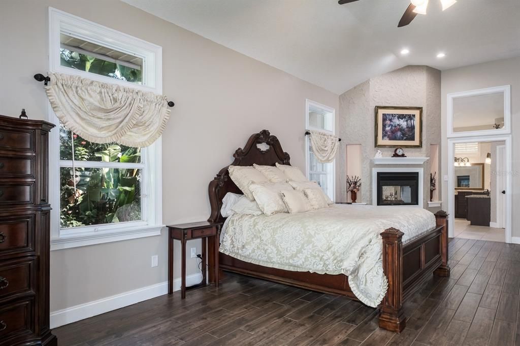 For Sale: $1,199,900 (5 beds, 3 baths, 4246 Square Feet)