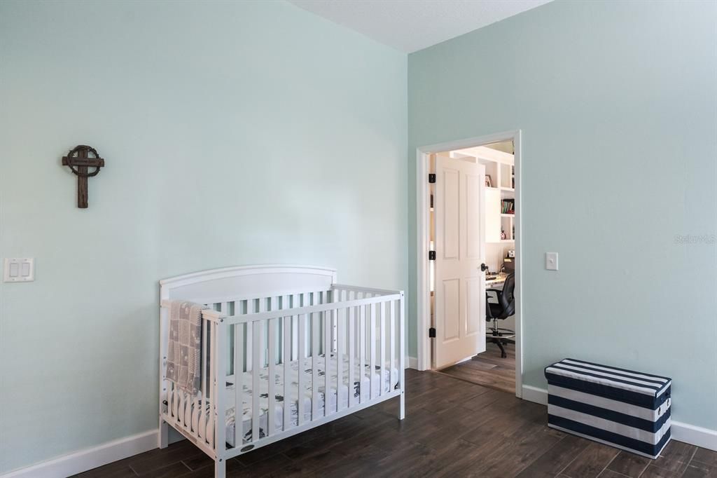 For Sale: $1,199,900 (5 beds, 3 baths, 4246 Square Feet)
