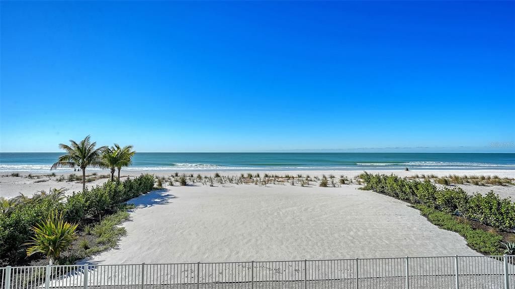 For Sale: $13,995,000 (4 beds, 4 baths, 6616 Square Feet)