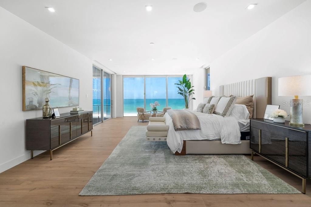 For Sale: $13,995,000 (4 beds, 4 baths, 6616 Square Feet)