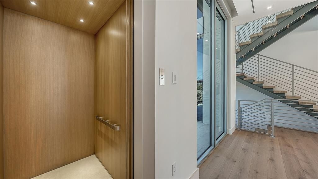 For Sale: $13,995,000 (4 beds, 4 baths, 6616 Square Feet)