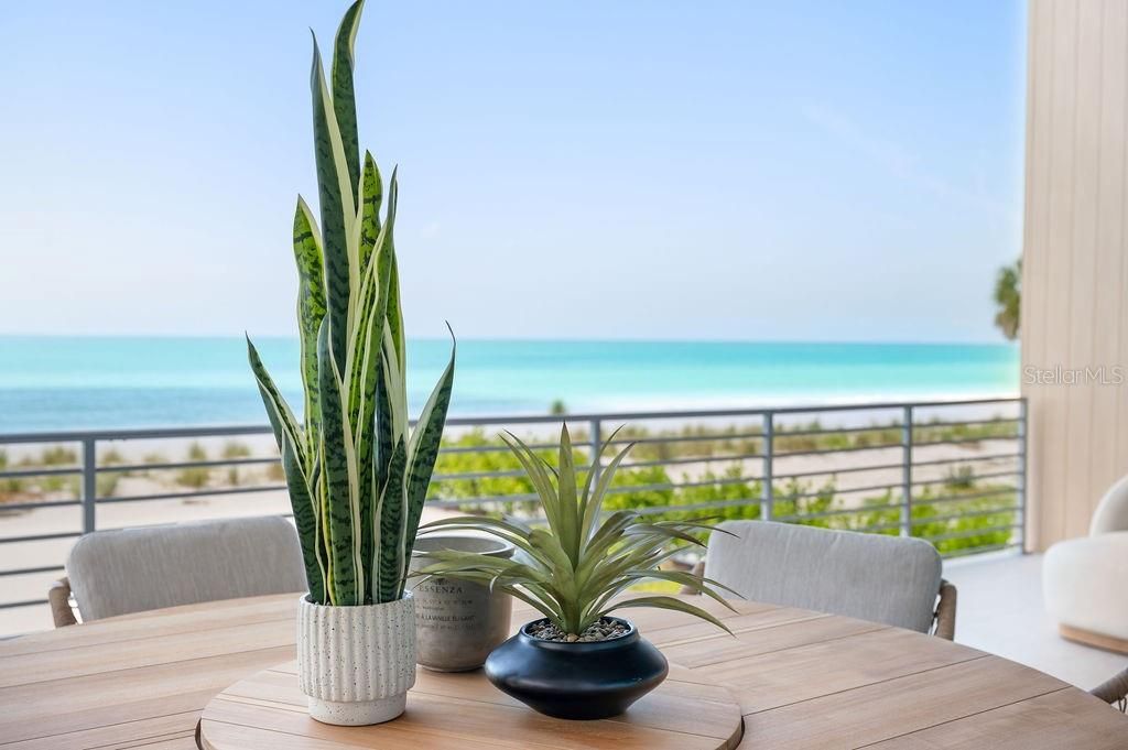 For Sale: $13,995,000 (4 beds, 4 baths, 6616 Square Feet)