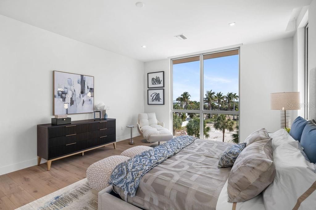 For Sale: $13,995,000 (4 beds, 4 baths, 6616 Square Feet)