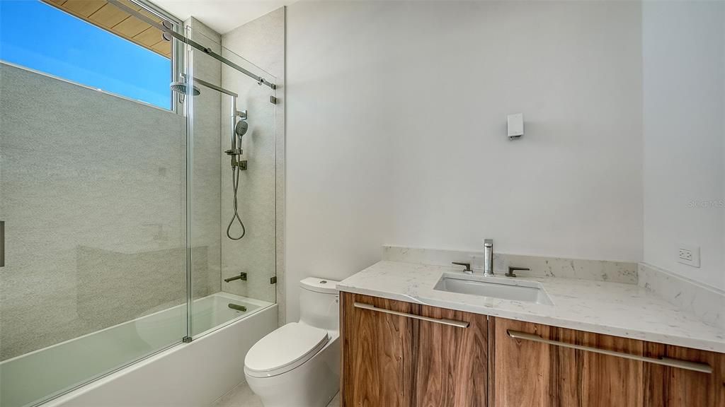 For Sale: $13,995,000 (4 beds, 4 baths, 6616 Square Feet)