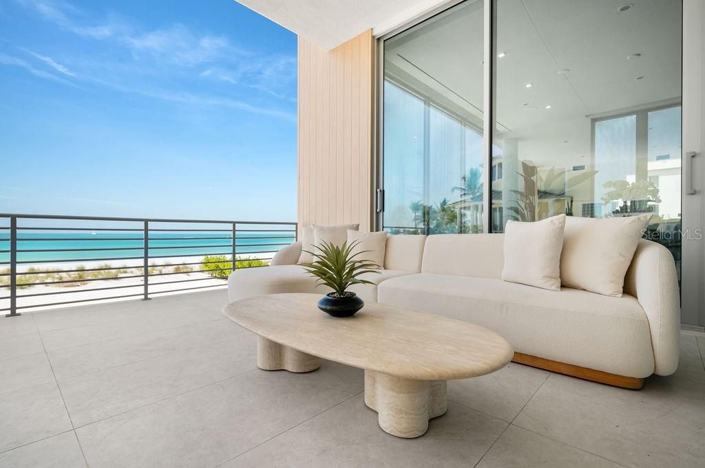 For Sale: $13,995,000 (4 beds, 4 baths, 6616 Square Feet)