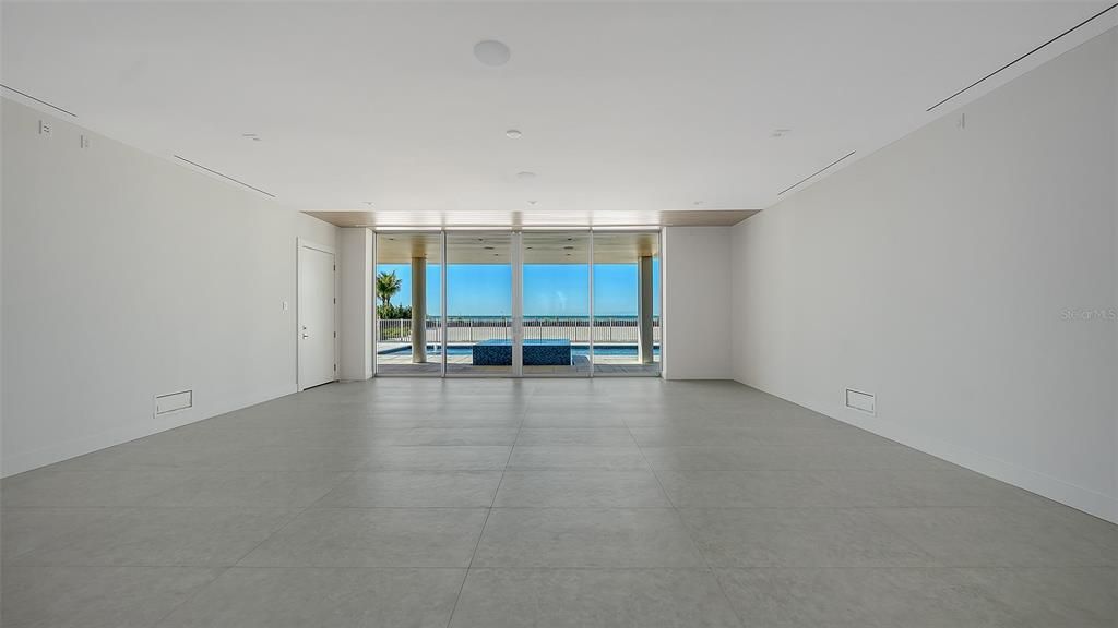 For Sale: $13,995,000 (4 beds, 4 baths, 6616 Square Feet)
