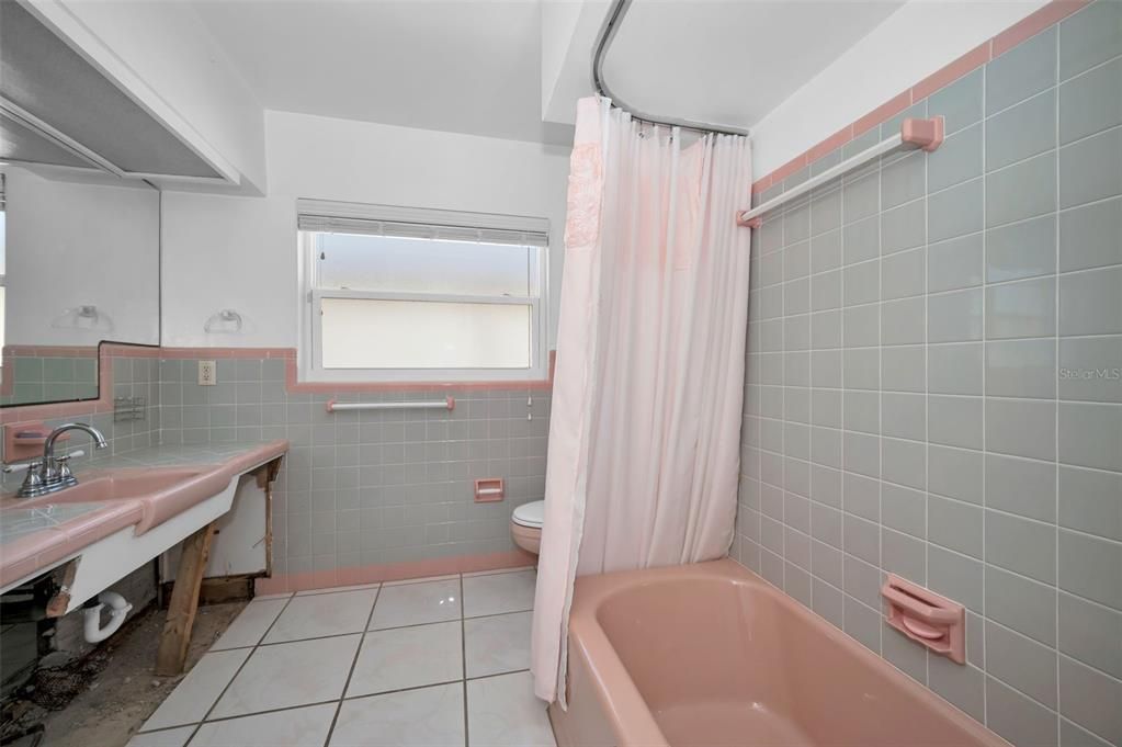 На продажу: $1,399,900 (3 спален, 2 ванн, 1745 Квадратных фут)